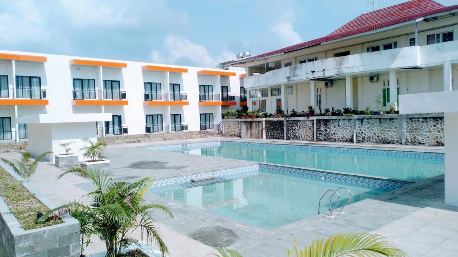 Hotel Graha Serasan Seandanan Banding Agung Exterior foto